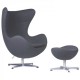 Replica Egg Chair met voetensteun van ontwerper Arne Jacobsen