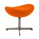 Replica Egg Chair met voetensteun van ontwerper Arne Jacobsen