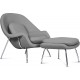 Replica van de Womb Chair door ontwerper Eero Saarinen