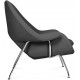 Replica van de Womb Chair door ontwerper Eero Saarinen