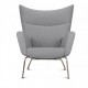 Replica van de Wing chair door ontwerper Hans J. Wegner